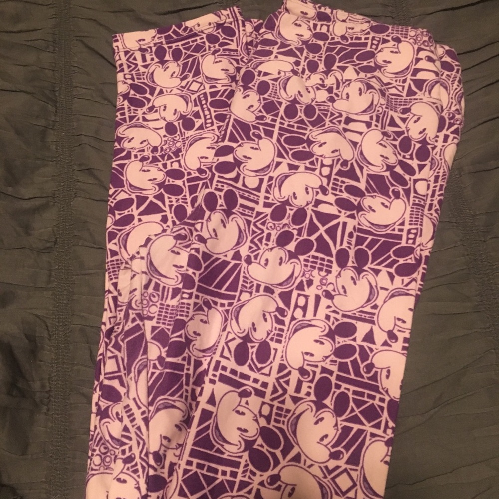 Lularoe Disney Mickey Mouse Leggings OS purple